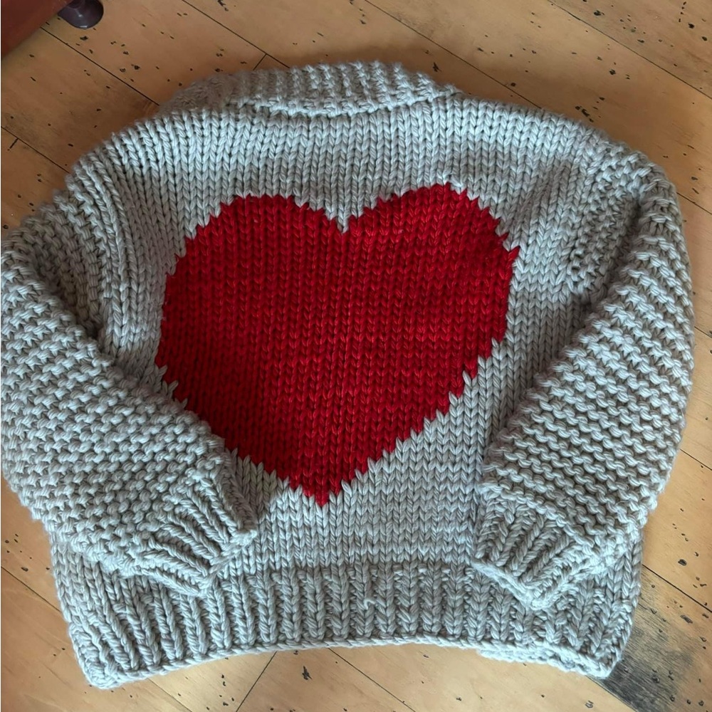 Chicwish Heart Sweater Wrap small/medium